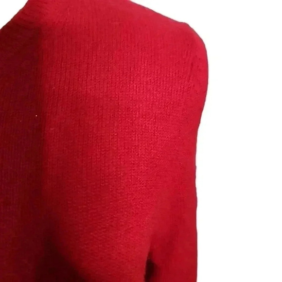 Cashmere Charter Club Luxury red sweater.  Size Medium - Picture 3 of 6